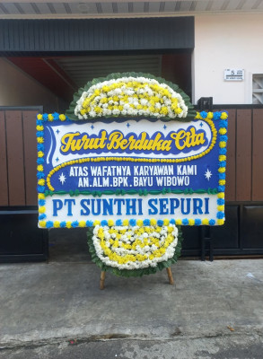 Papan Bunga Duka di Manuhing