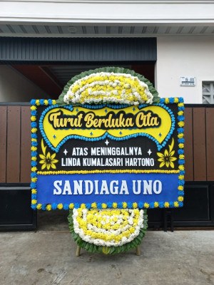 Papan Bunga Duka di Manuhing